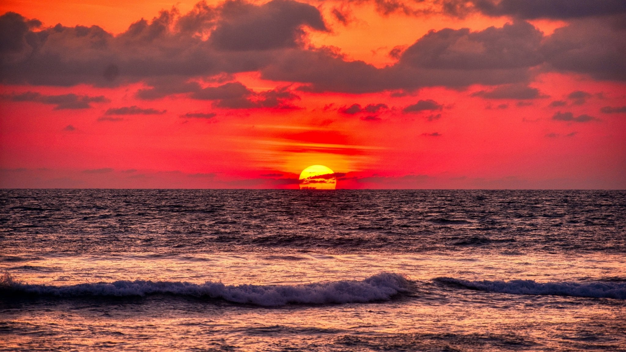 5 Bãi Biển Ngắm Hoàng Hôn Đẹp Nhất Phú Quốc – Khi Đảo Ngọc Rực Sáng Trong Ánh Chiều Tà