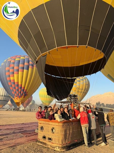 NGẮM THUNG LŨNG CÁC VỊ VUA TỪ TRÊN CAO – KHOẢNH KHẮC ĐỂ ĐỜI