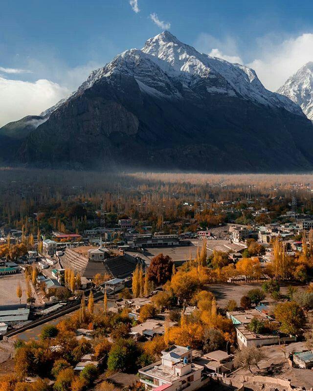 DU LỊCH HUNZA PAKISTAN MÙA THU – THIÊN ĐƯỜNG LÁ VÀNG GIỮA NHỮNG ĐỈNH NÚI HÙNG VĨ