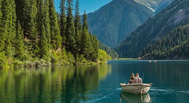 KOLSAY LAKES: VIÊN NGỌC XANH CỦA KAZAKHSTAN