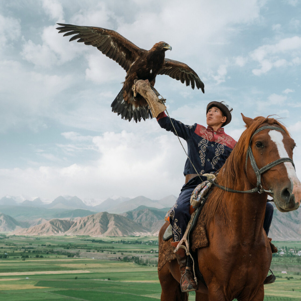 EAGLE SHOW – NGHỆ THUẬT SĂN ĐẠI BÀNG CỦA NGƯỜI DU MỤC KAZAKHSTAN