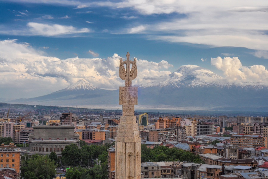 ARMENIA – MIỀN ĐẤT CỦA ĐỨC TIN, TU VIỆN CỔ VÀ HỒ NƯỚC XANH NGỌC