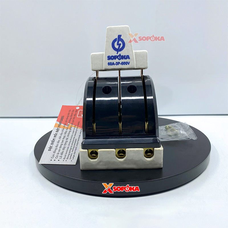 Cầu Dao Đảo Đế Sứ 3 Pha 60A 3P 2N 600V Màu Đen D28(A) SOPOKA