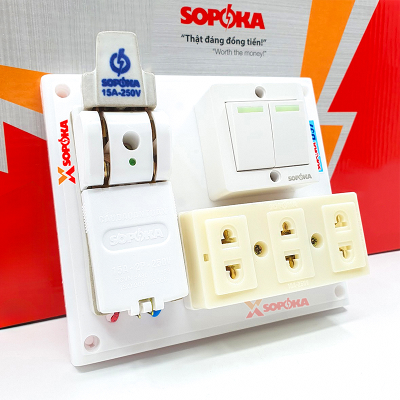 Bảng Điện 2 Công Tắc 3 Lỗ Cắm Cầu Dao Sứ 15A BS5 SOPOKA