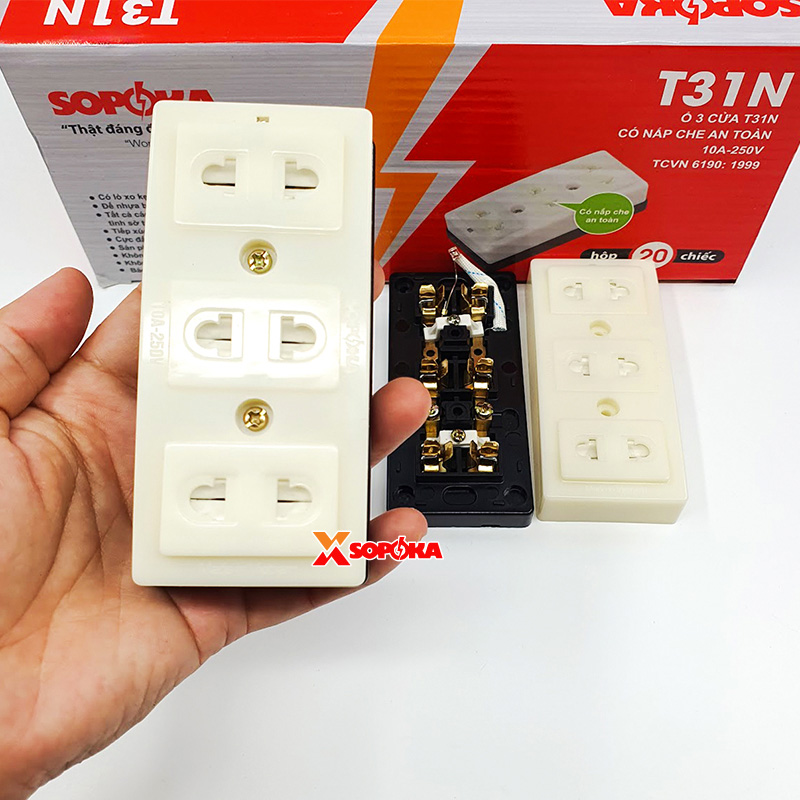 Ổ Cắm Điện 3 Lỗ Gắn Táp Lô Có Màn Che An Toàn T31N SOPOKA 2200W