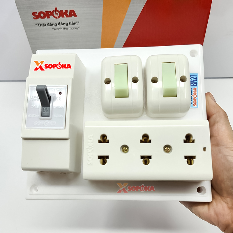 Bảng Điện Táp Lô 2 Công Tắc 3 Ổ Cắm Có CB 30A BN21 SOPOKA