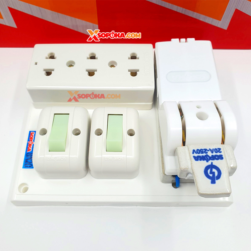 Bảng Điện 2 Công Tắc 3 Lỗ Cắm 1 Cầu Dao Sứ BN20 SOPOKA