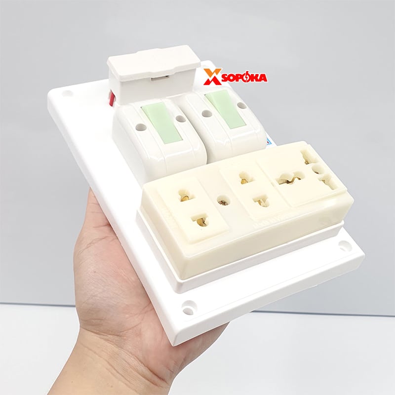 Bảng Điện Táp Lô 2 Công Tắc 3 Lỗ Cắm Có Cầu Chì BN2 SOPOKA