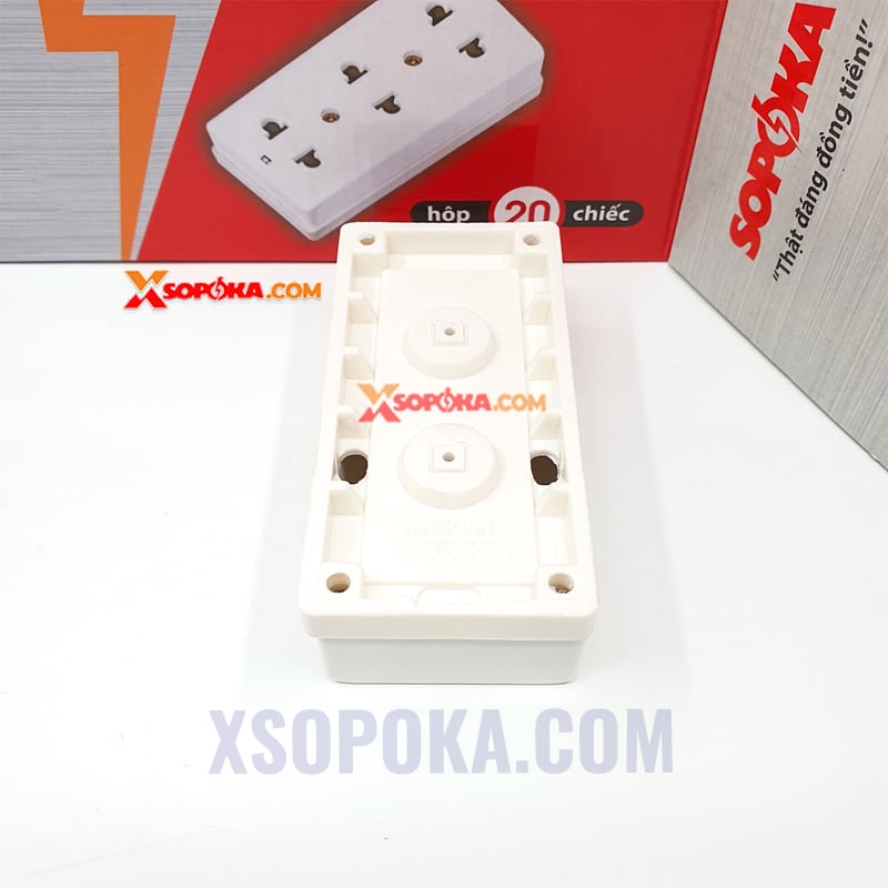 Ổ cắm điện 3 lỗ gắn táp lô E14 SOPOKA màu trắng chịu nhiệt