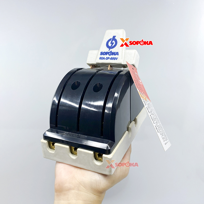 Cầu Dao Đảo Đế Sứ 3 Pha 60A 3P 2N 600V Màu Đen D28(A) SOPOKA