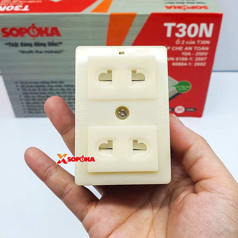 Ổ Cắm 2 Lỗ Gắn Táp Lô Có Nắp Che SOPOKA T30N 2200W