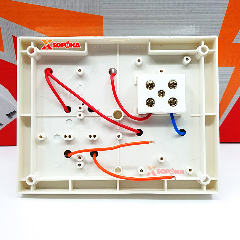 Bảng Điện 2 Công Tắc 3 Lỗ Cắm Có Cầu Chì BS3 SOPOKA