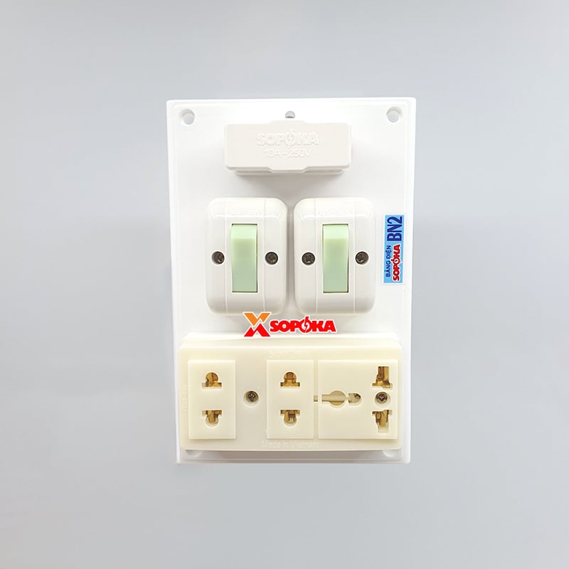 Bảng Điện Táp Lô 2 Công Tắc 3 Lỗ Cắm Có Cầu Chì BN2 SOPOKA