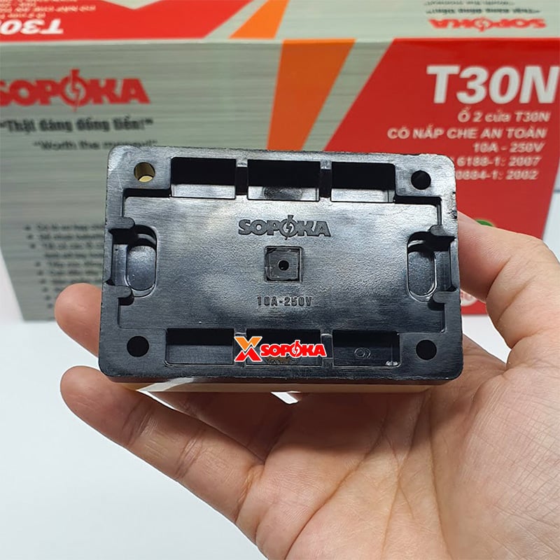 Ổ Cắm 2 Lỗ Gắn Táp Lô Có Nắp Che SOPOKA T30N 2200W