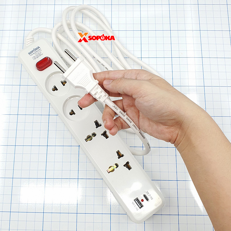 Ổ Cắm Điện 4 Lỗ USB Sạc Nhanh Lõi Sứ Chịu Nhiệt 2200W 4C2 SOPOKA