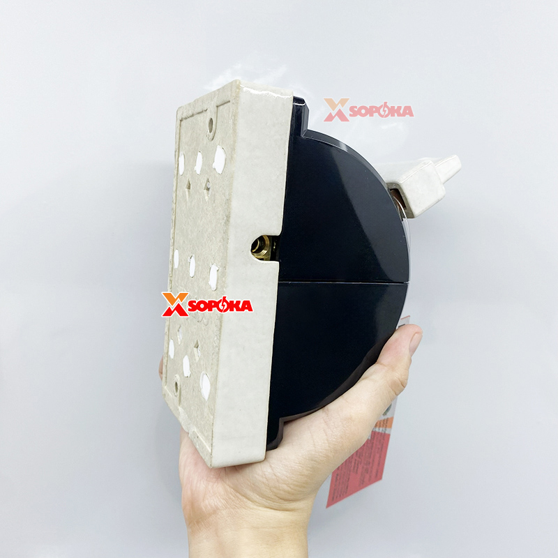 Cầu Dao Đảo Đế Sứ 3 Pha 60A 3P 2N 600V Màu Đen D28(A) SOPOKA