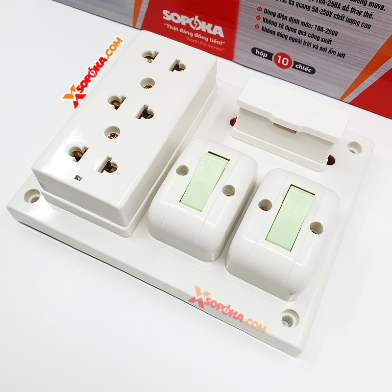 SOPOKA BN2E Bảng Điện 2 Công Tắc 3 Lỗ Cắm 2200W 10A