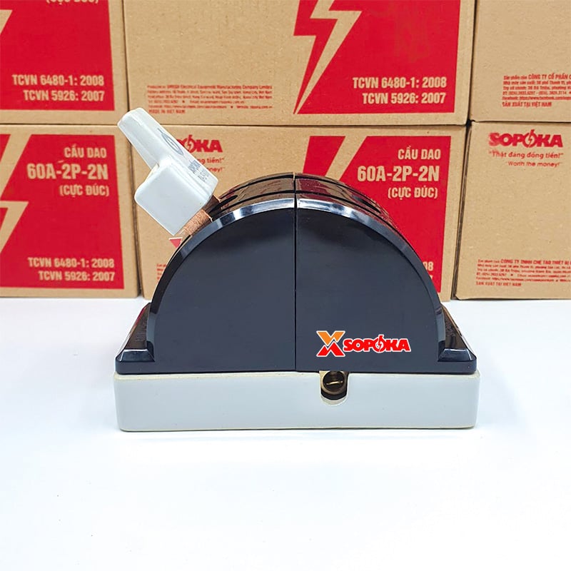 Cầu Dao Đảo Đế Sứ 1 Pha 60A 2P 600V 2N Cực Đúc Màu Đen D22(A) SOPOKA