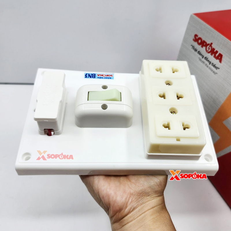 Bảng Điện Táp Lô 1 Công Tắc 3 Ổ Cắm Có Cầu Chì BN3 SOPOKA