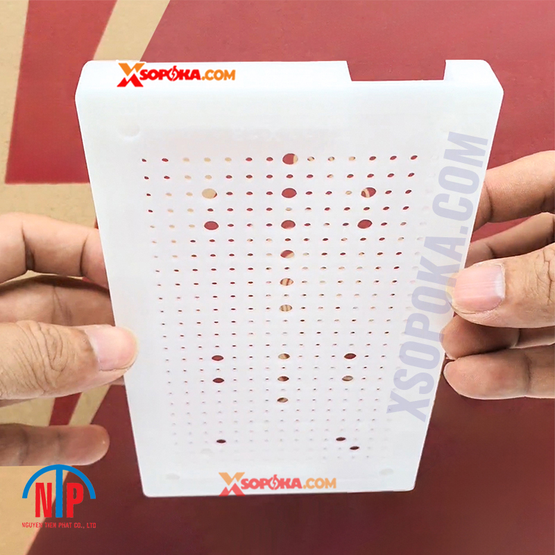 Táp lô điện nhựa Tiến Phát màu trắng kích thước 8x12 đến 25x35 cm