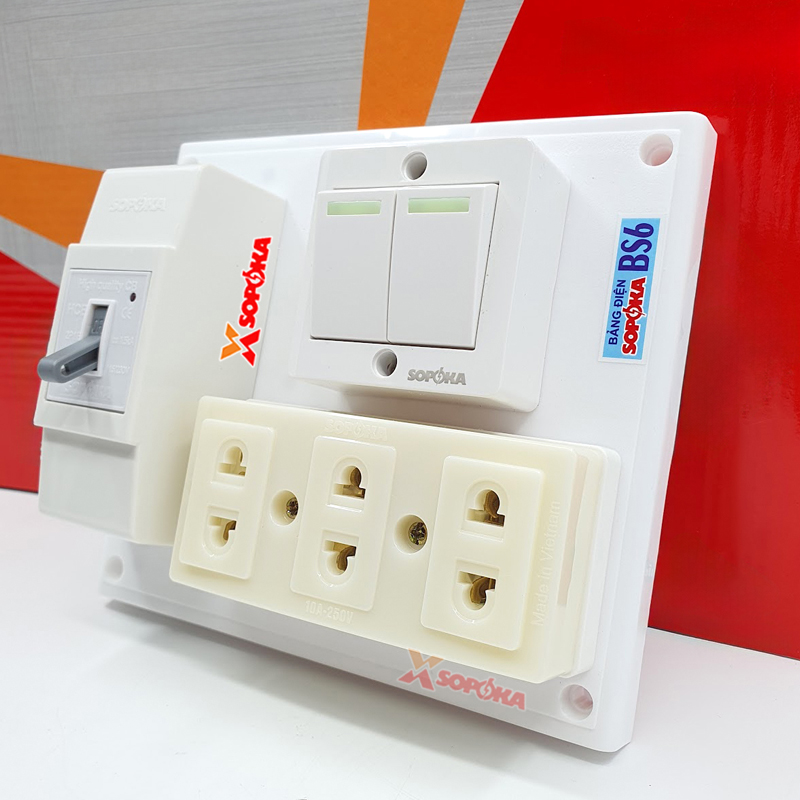 Bảng Điện 2 Công Tắc 3 Lỗ Cắm CB Cóc 30A BS6 SOPOKA