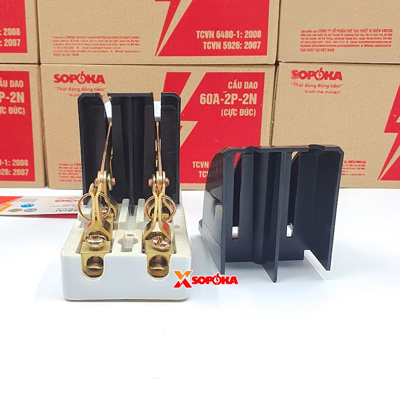 Cầu Dao Đảo Đế Sứ 1 Pha 60A 2P 600V 2N Cực Đúc Màu Đen D22(A) SOPOKA