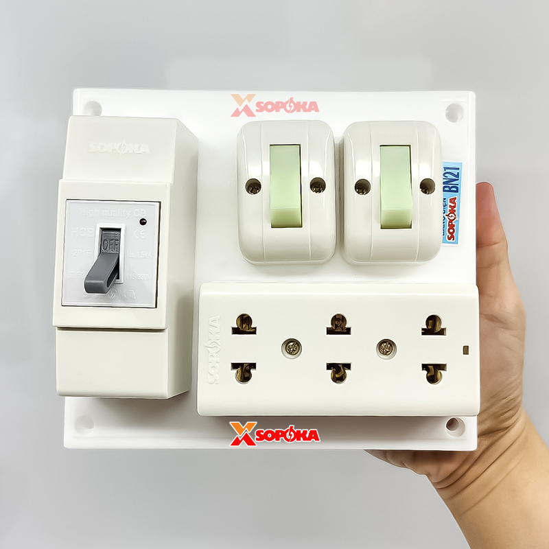 Bảng Điện Táp Lô 2 Công Tắc 3 Ổ Cắm Có CB 30A BN21 SOPOKA
