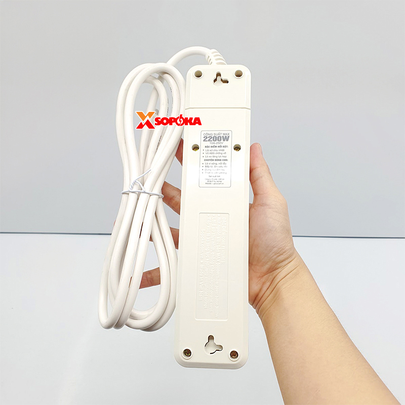 Ổ Cắm Điện 4 Lỗ 2200W Lõi Sứ Có Dây Và Công Tắc 4M2 SOPOKA
