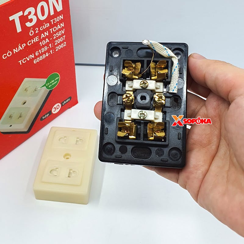Ổ Cắm 2 Lỗ Gắn Táp Lô Có Nắp Che SOPOKA T30N 2200W