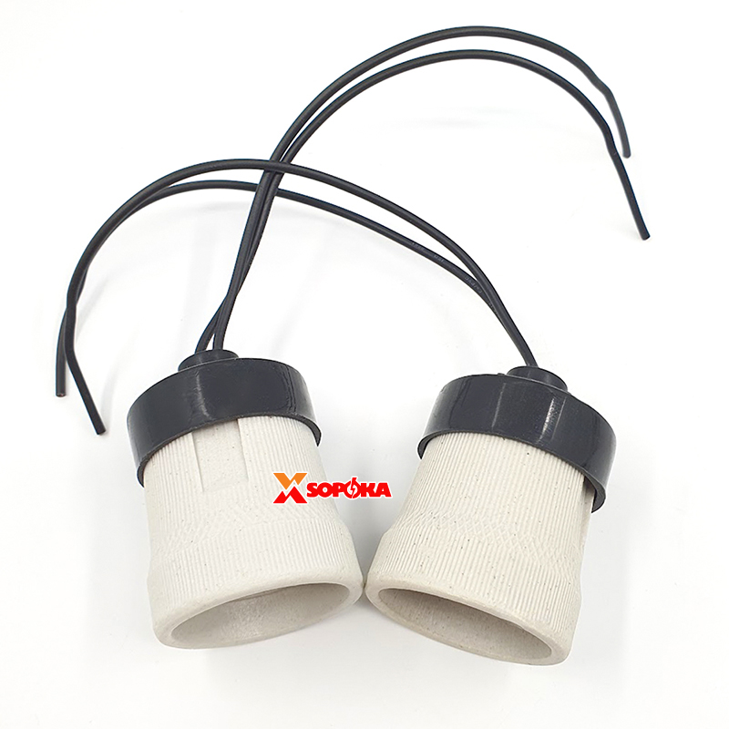 Đui Đèn Sứ Chịu Nhiệt Chịu Mưa Ngoài Trời Ren Xoáy E27 V-3/2 SOPOKA