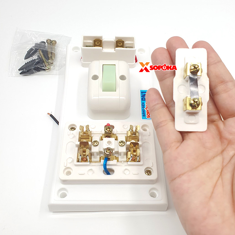 ảng Điện Táp Lô 1 Công Tắc 2 Lỗ Cắm Có Cầu Chì BN1 SOPOKA