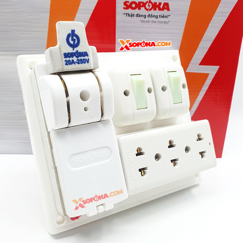 Bảng Điện 2 Công Tắc 3 Lỗ Cắm 1 Cầu Dao Sứ BN20 SOPOKA