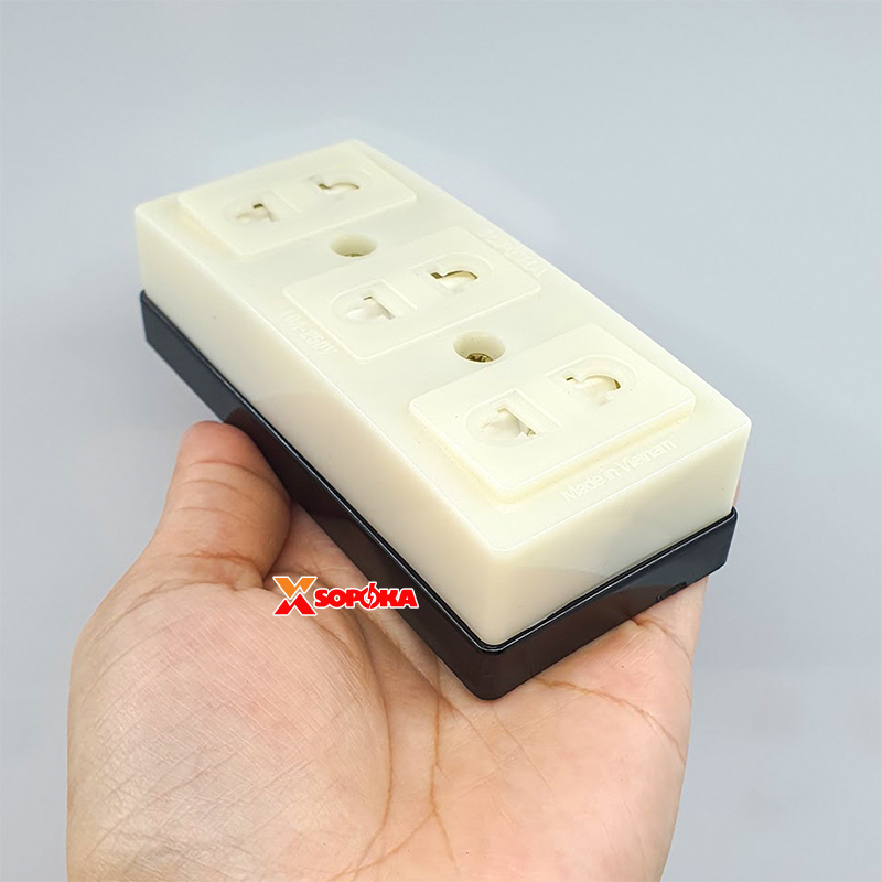 Ổ Cắm Điện 3 Lỗ Gắn Táp Lô Có Màn Che An Toàn T31N SOPOKA 2200W