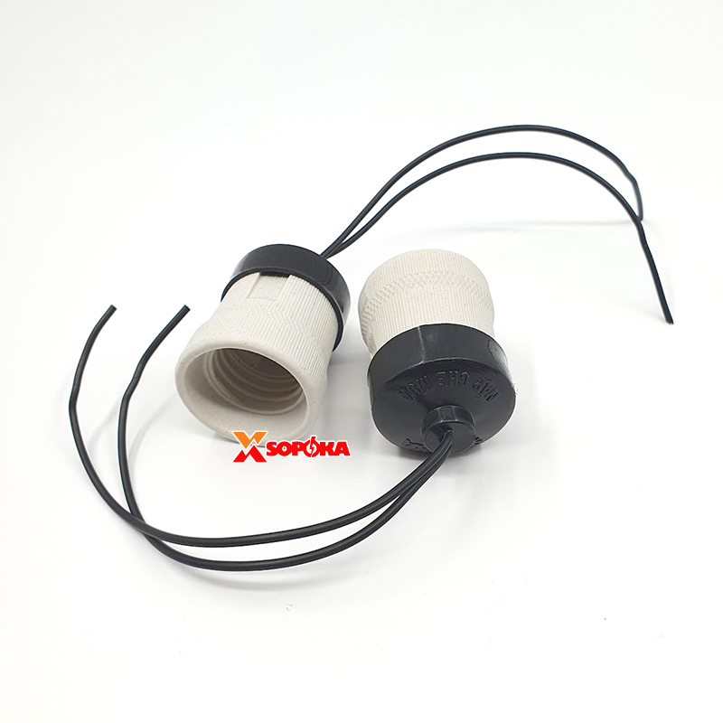 Đui Đèn Sứ Chịu Nhiệt Chịu Mưa Ngoài Trời Ren Xoáy E27 V-3/2 SOPOKA