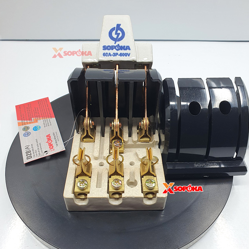 Cầu Dao Đảo Đế Sứ 3 Pha 60A 3P 2N 600V Màu Đen D28(A) SOPOKA