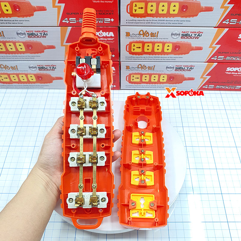 Ổ Cắm Điện 4 Lỗ Không Dây 6000W Có Nút Nguồn 4S-6000W2+ SOPOKA