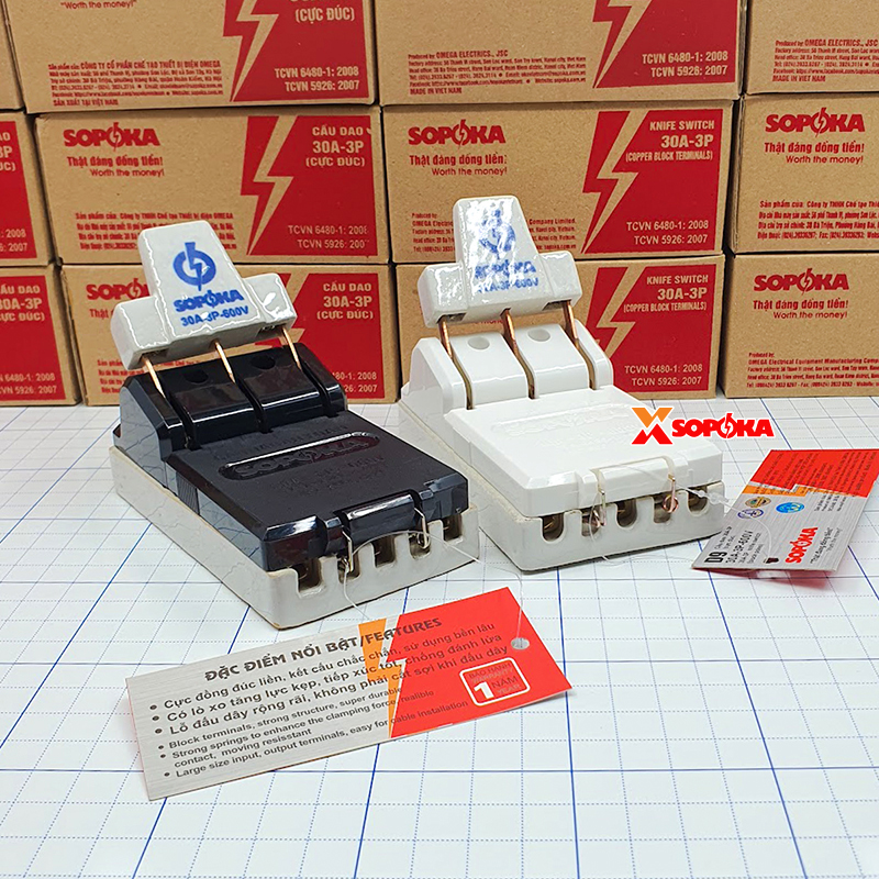 Cầu Dao Điện Đế Sứ 3 Pha 3P Cực Đúc Màu Đen 30 A 600 V – Mã D9A SOPOKA