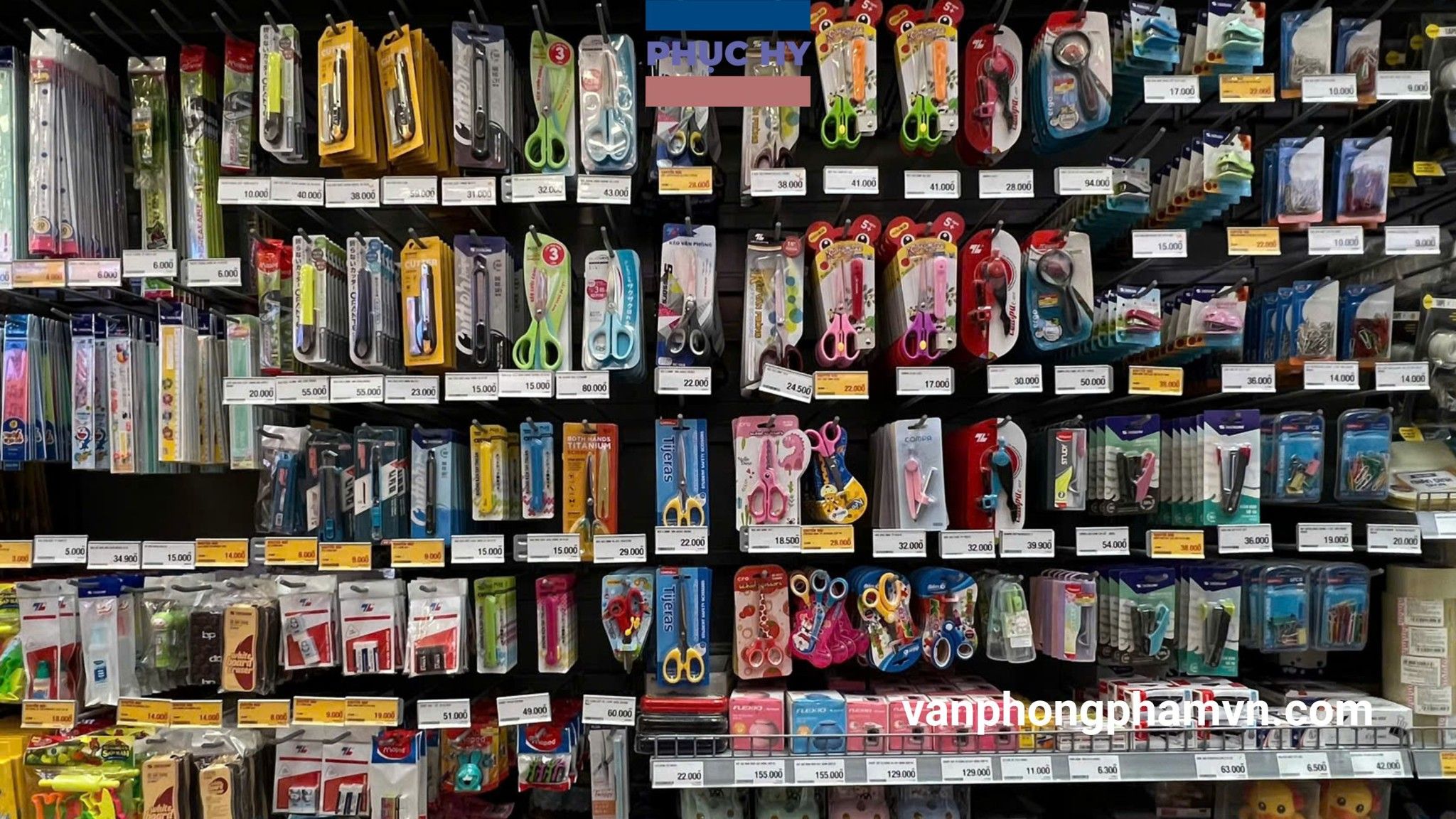 Dụng cụ văn phòng phẩm: cắt – dán – đóng ghim