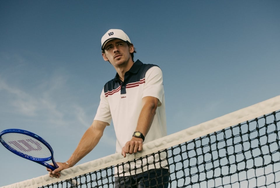 So Sánh Áo Tennis Wilson Và Áo Thể Thao Thông Thường: Đâu Là Lựa Chọn Tốt Cho Người Chơi Tennis?