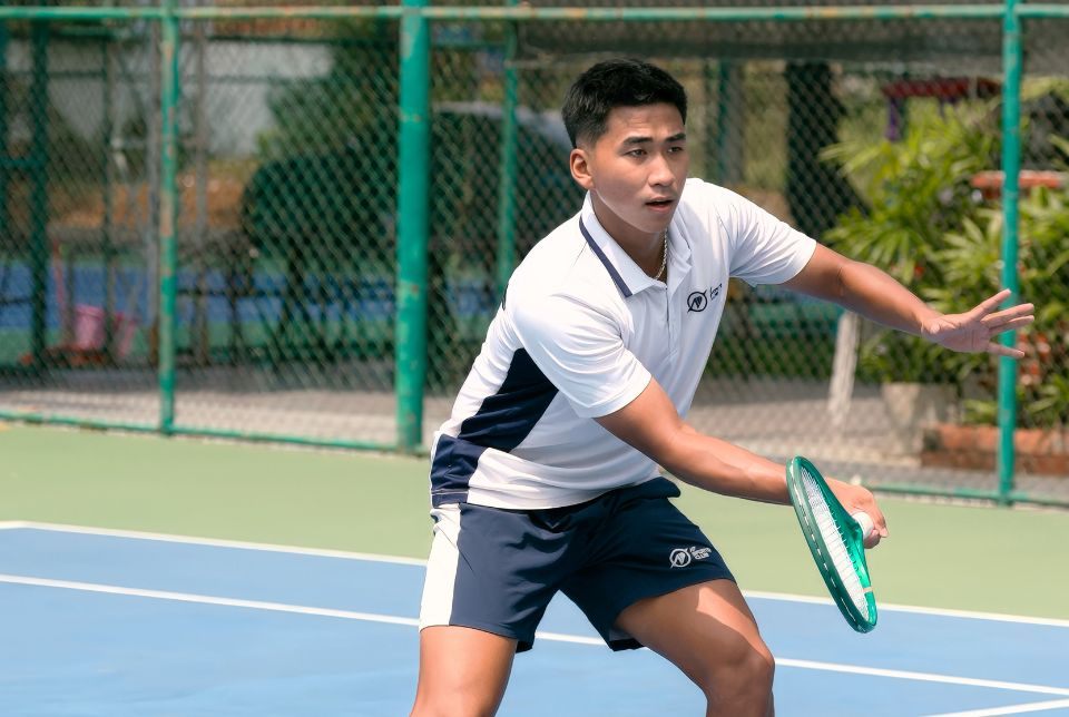 VĐV Vũ Hà Minh Đức Tiết Lộ Quy Trình Khởi Động Tennis 15 Phút Trước Mỗi Trận Đấu