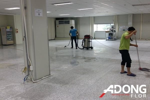Sàn Vinyl: Hướng Dẫn Vệ Sinh Và Bảo Dưỡng Đúng Cách Từ Chuyên Gia