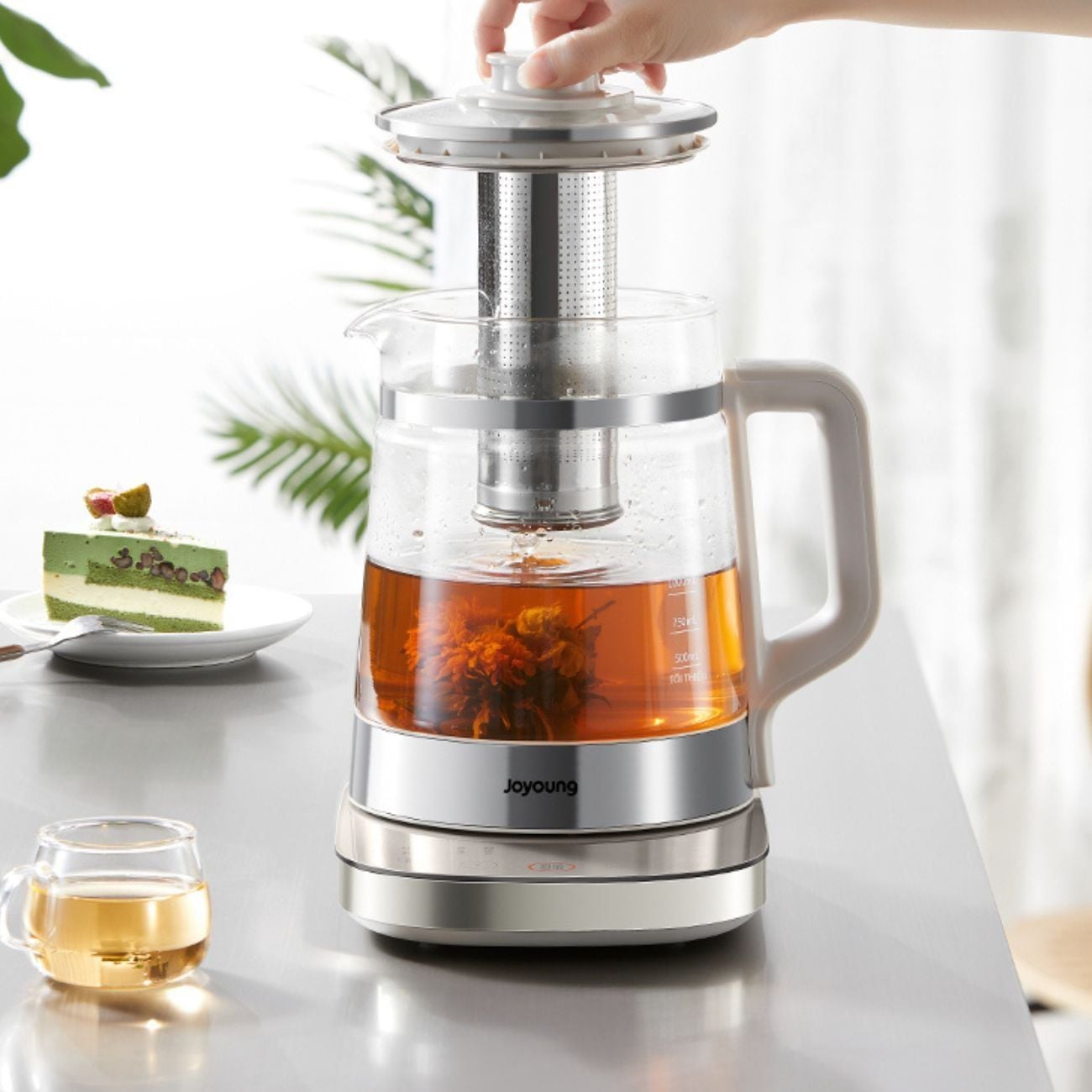 Bình pha trà giữ nhiệt có lưới lọc​ Joyoung JTM-196