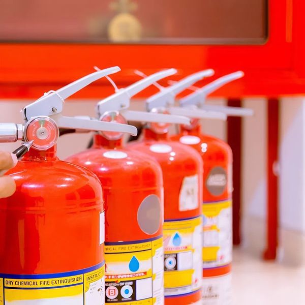 CÁC QUY ĐỊNH VÀ LƯU Ý KHI NẠP SẠC BÌNH CHỮA CHÁY