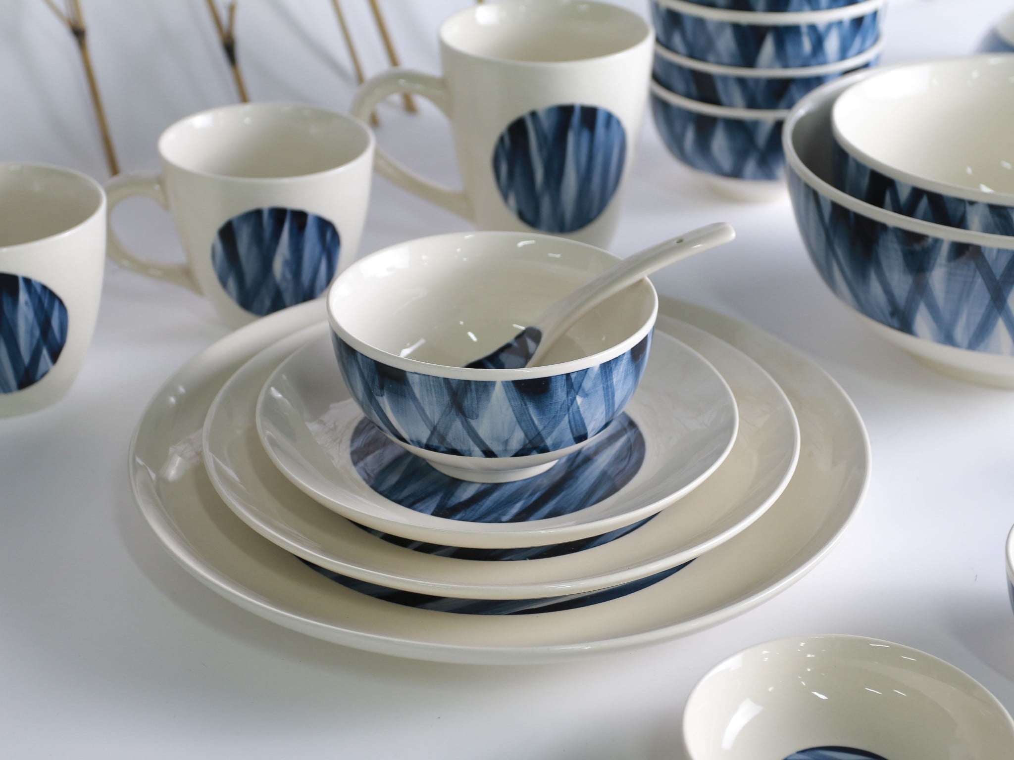 Bát Đĩa Nhà Hàng Cao Cấp: Bí Quyết Nâng Tầm Đẳng Cấp 5 Sao