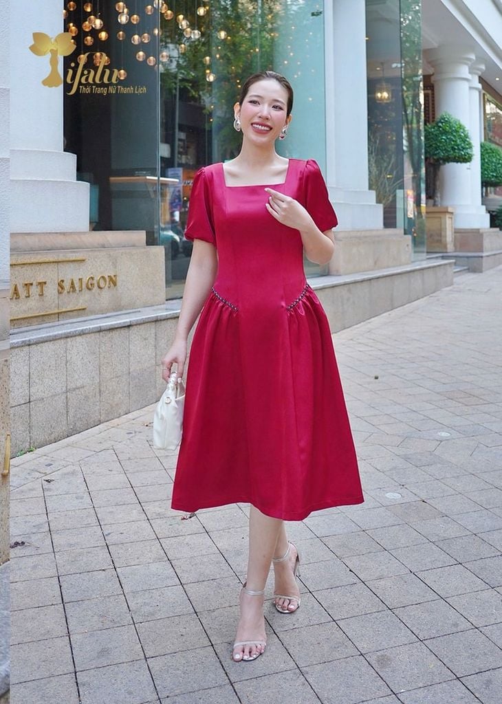 Đầm Trung Niên Dáng Suông Và Dáng Xòe – Nên Chọn Kiểu Nào?