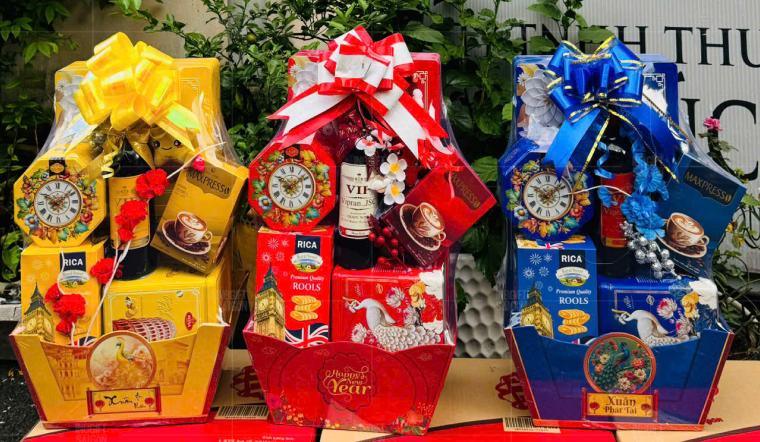 Vì sao nhiều người có xu hướng mua quà Tết theo combo thay vì mua lẻ?