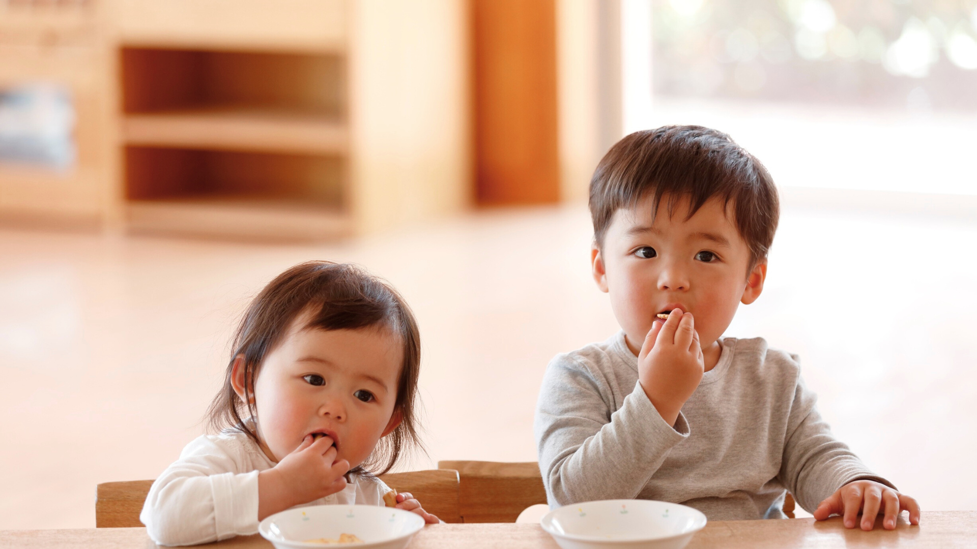 Cách Chọn Snack An Toàn Cho Bé Theo Độ Tuổi
