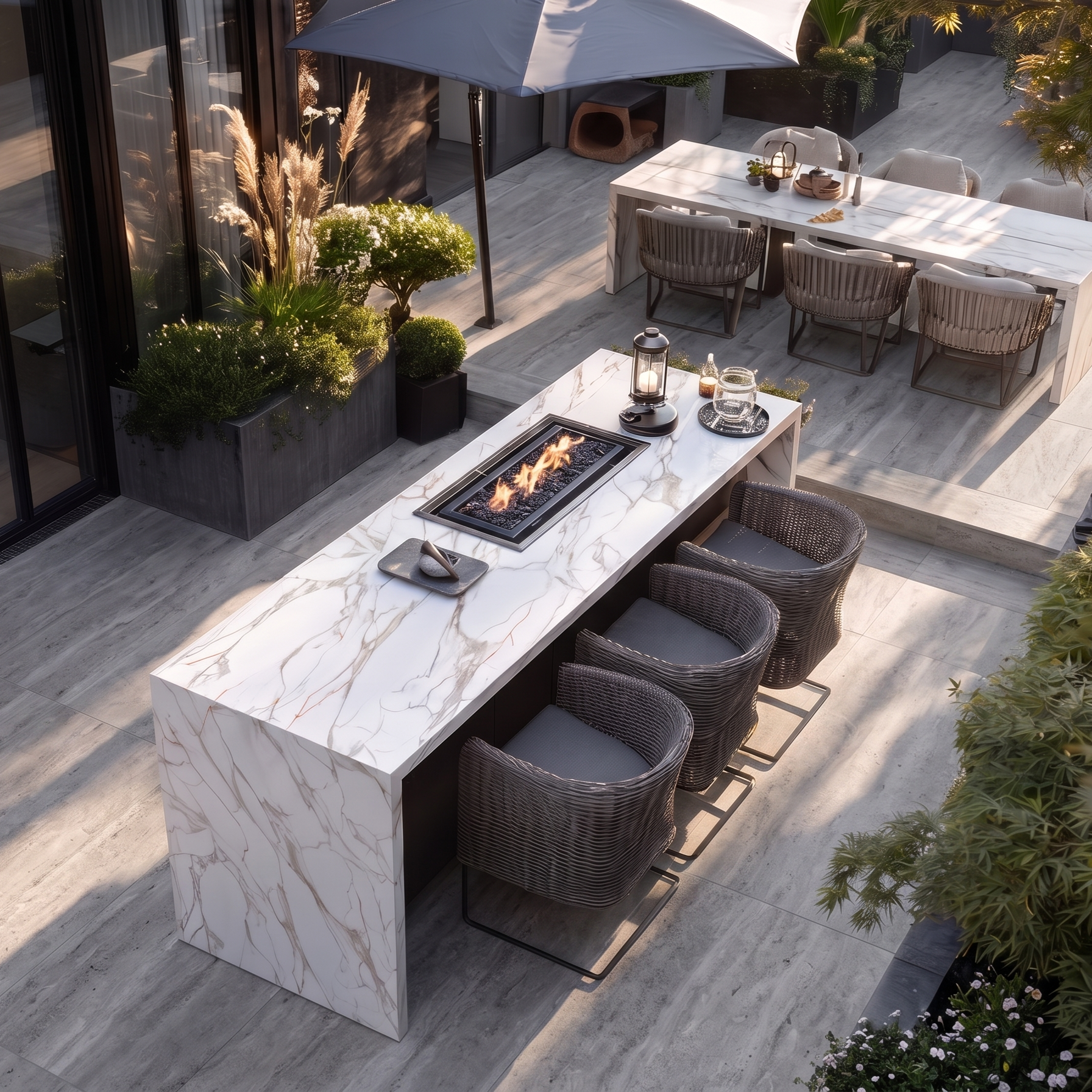 OUTDOOR .