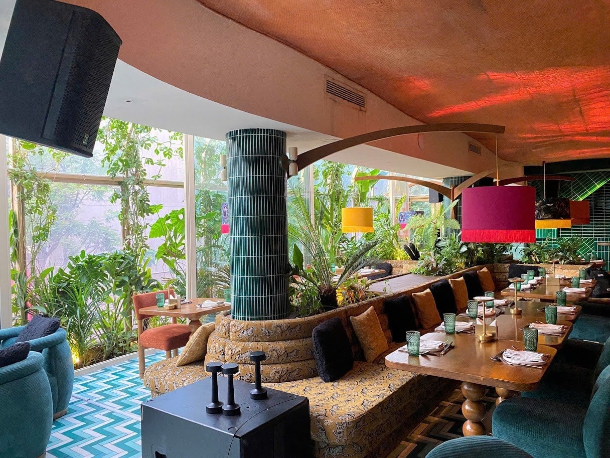 Lắp đặt hệ thống âm thanh Lounge - Bar cho quán Yunka Lounge - HCM