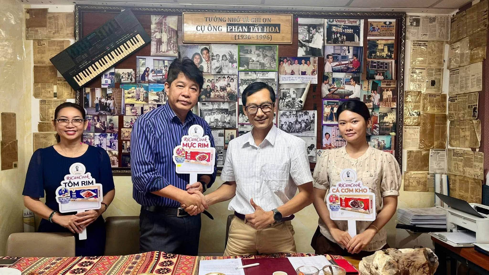 Viet54 Ký Kết Hợp Tác – Ủy Quyền Đại Lý Phát Triển Thị Trường Singapore & Malaysia